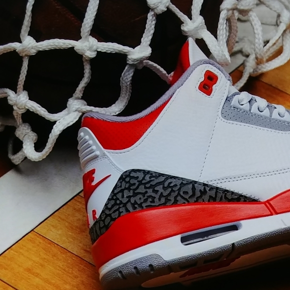 Jordan 3 🔥 Fire 🔥 Red - Picture 3 of 5